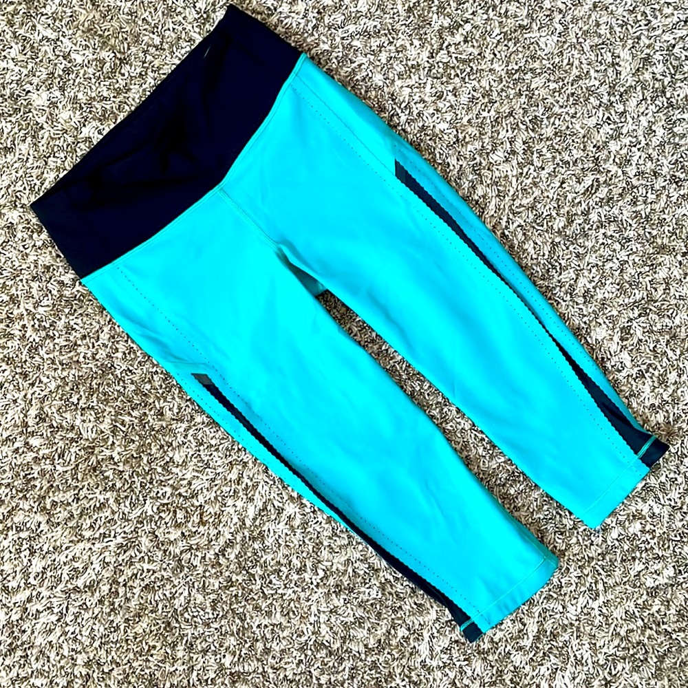 Lululemon leggings eyelet blue mesh womens 4 Capri smooth stride crop viridian